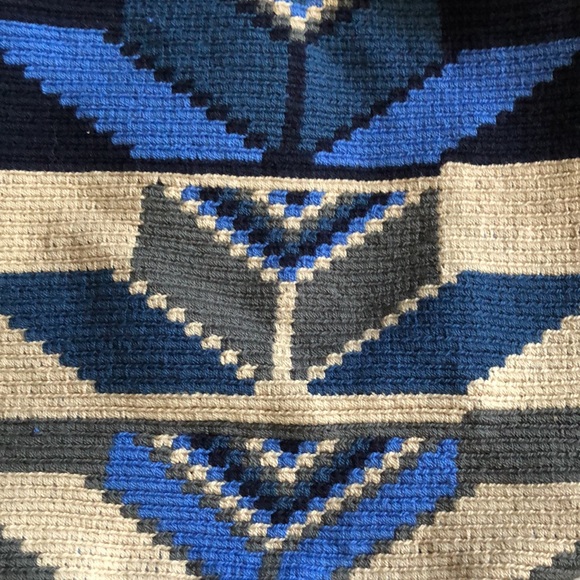 Hand Woven Cotton Crossbody Drawstring Bag - Picture 2 of 8